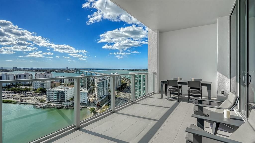 待售: $2,900,000 (2 贝兹, 2 浴室, 1920 平方英尺)