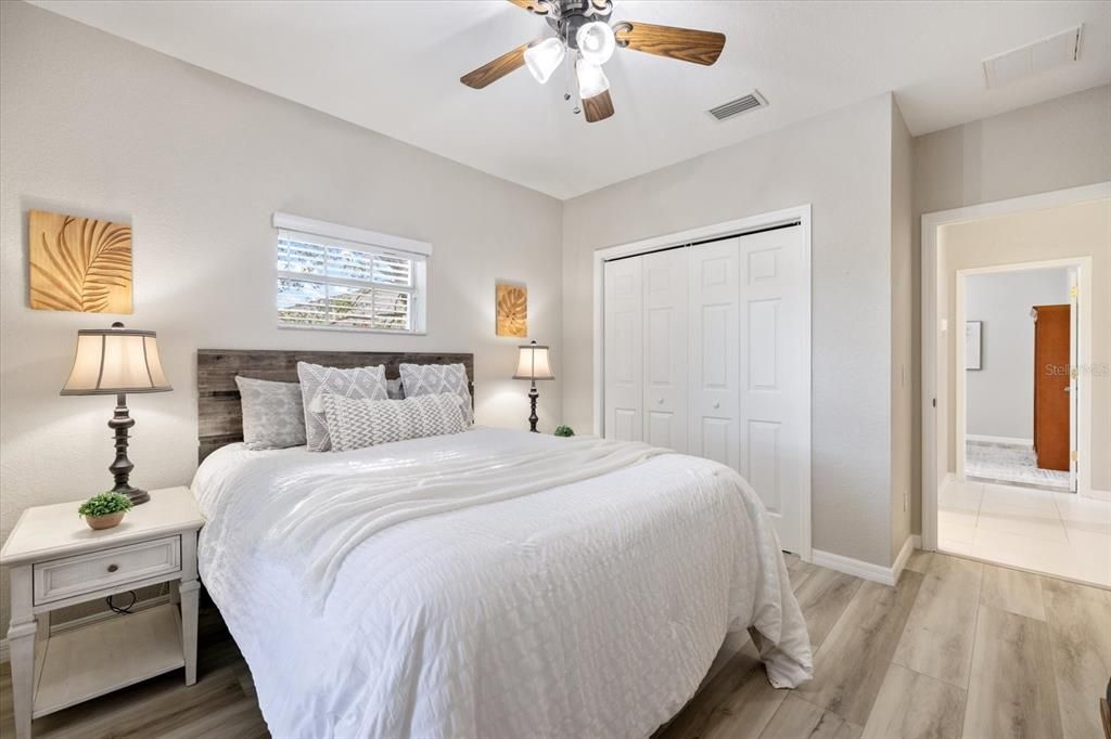 For Sale: $329,900 (4 beds, 2 baths, 1719 Square Feet)