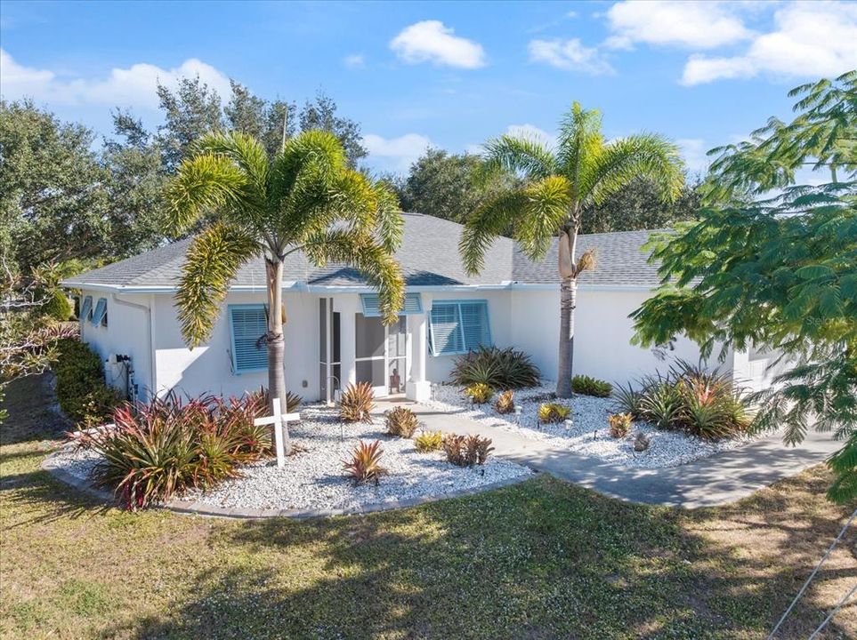 For Sale: $329,900 (4 beds, 2 baths, 1719 Square Feet)