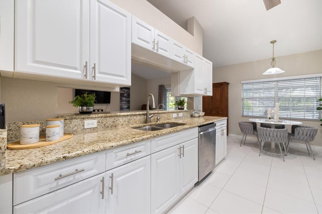 For Sale: $329,900 (4 beds, 2 baths, 1719 Square Feet)