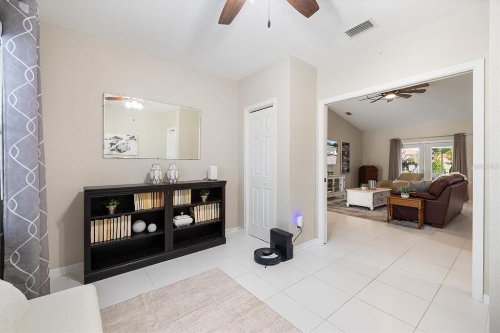 For Sale: $329,900 (4 beds, 2 baths, 1719 Square Feet)