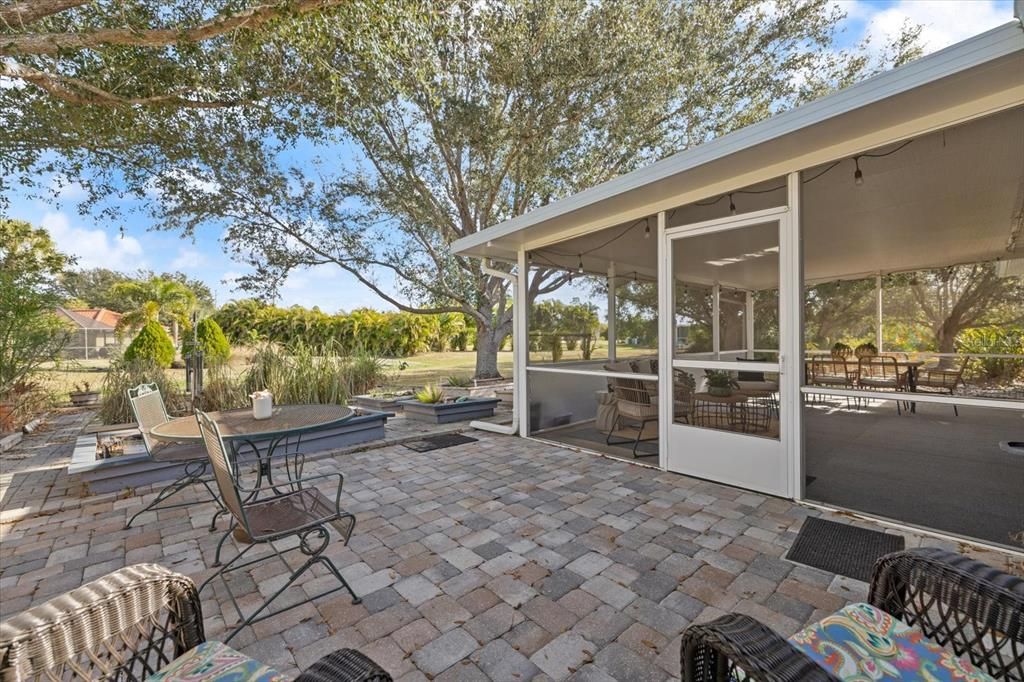 For Sale: $329,900 (4 beds, 2 baths, 1719 Square Feet)