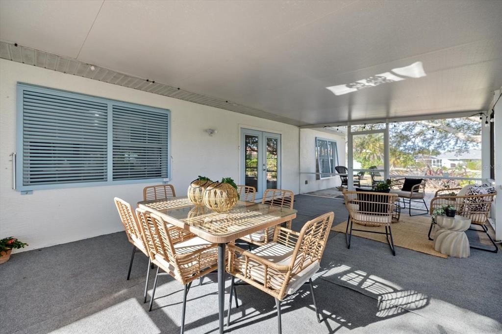 For Sale: $329,900 (4 beds, 2 baths, 1719 Square Feet)