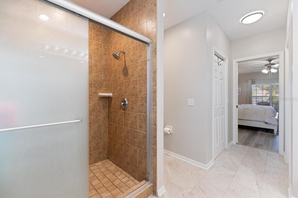 For Sale: $329,900 (4 beds, 2 baths, 1719 Square Feet)