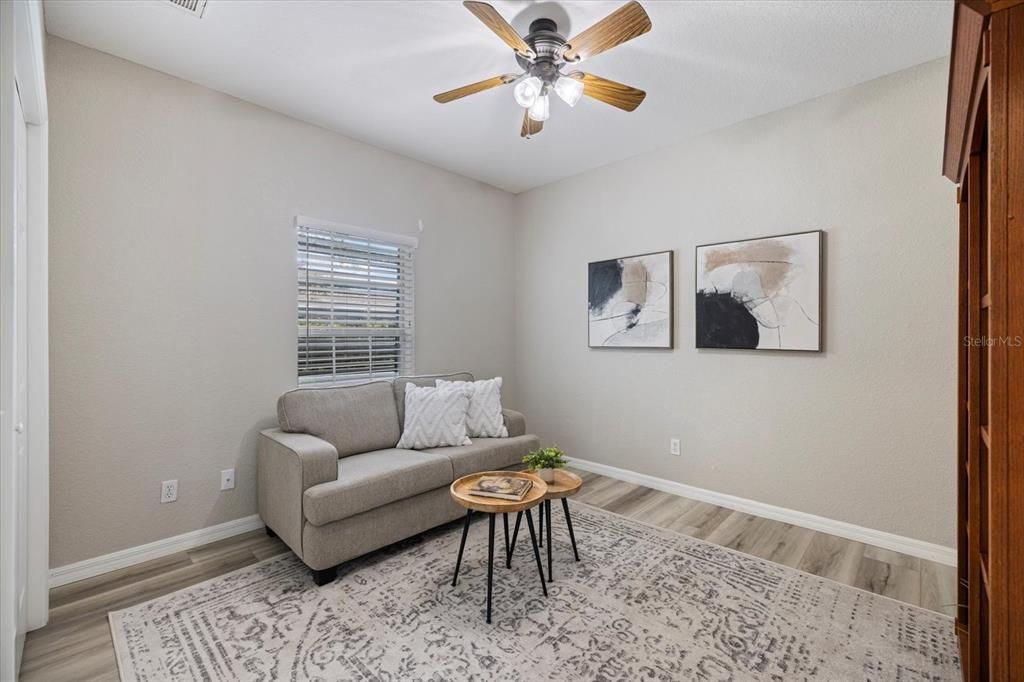 For Sale: $329,900 (4 beds, 2 baths, 1719 Square Feet)