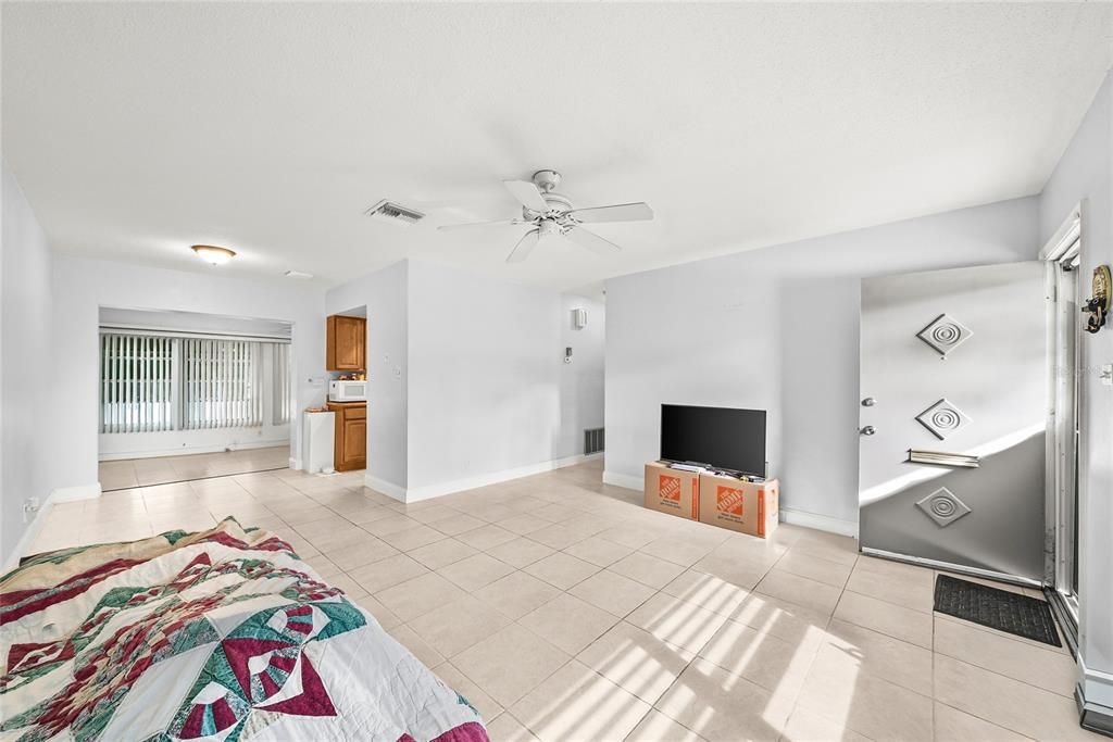 En Venta: $365,000 (2 camas, 1 baños, 1128 Pies cuadrados)