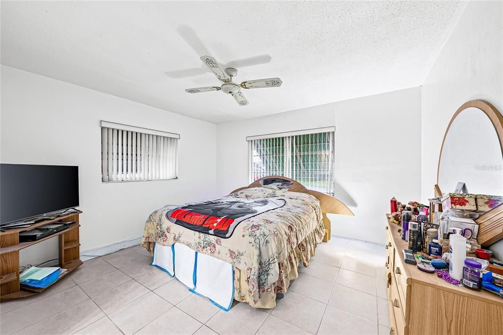 En Venta: $365,000 (2 camas, 1 baños, 1128 Pies cuadrados)