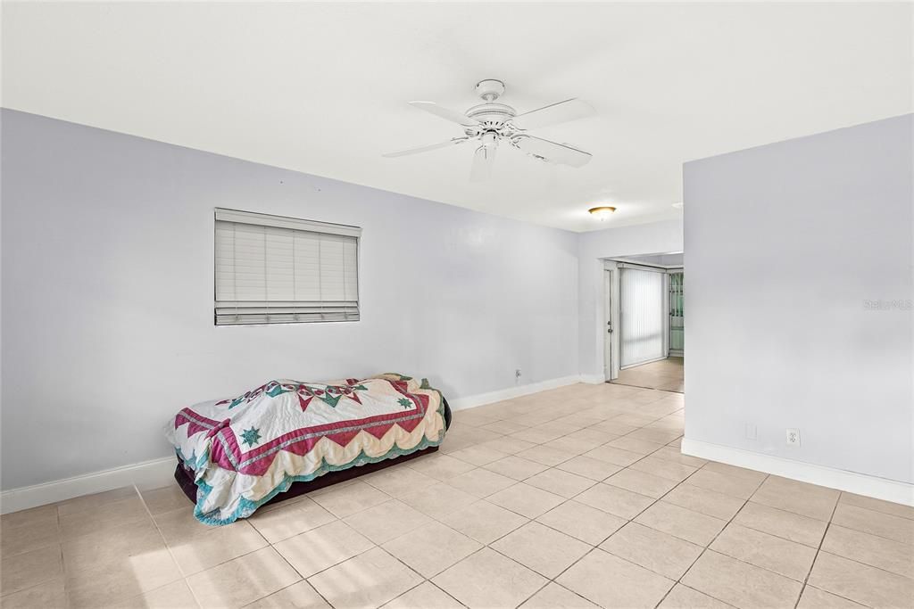 En Venta: $365,000 (2 camas, 1 baños, 1128 Pies cuadrados)