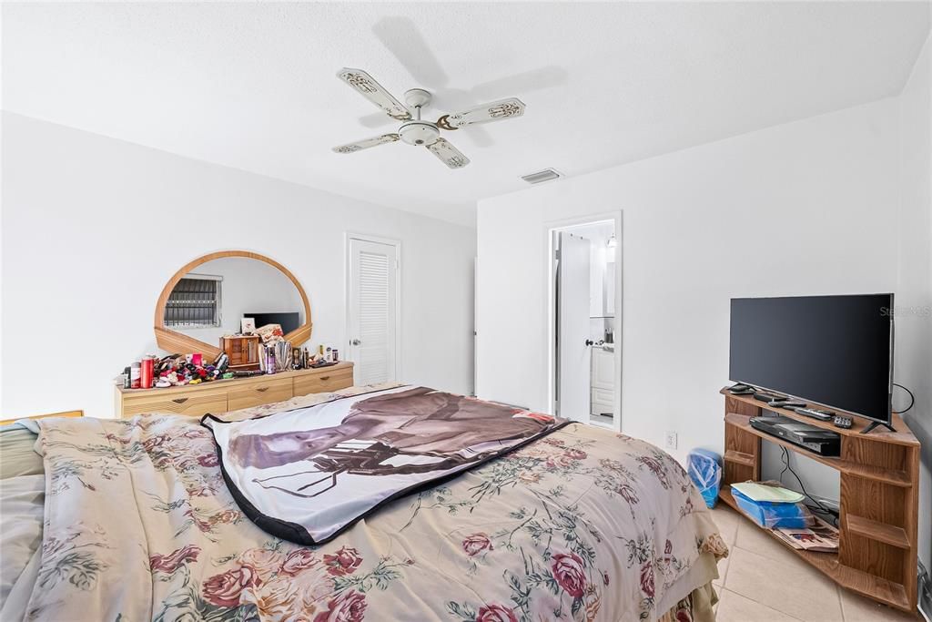 En Venta: $365,000 (2 camas, 1 baños, 1128 Pies cuadrados)