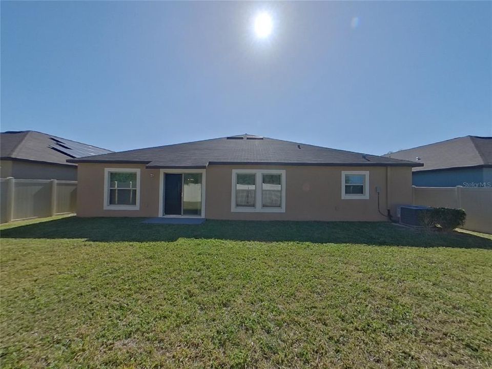 En Renta: $2,499 (4 camas, 2 baños, 2446 Pies cuadrados)