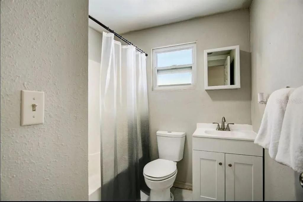 待售: $345,000 (3 贝兹, 2 浴室, 1680 平方英尺)