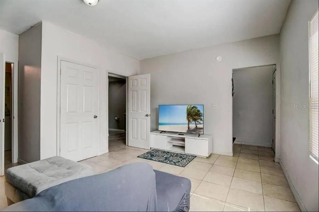 待售: $345,000 (3 贝兹, 2 浴室, 1680 平方英尺)