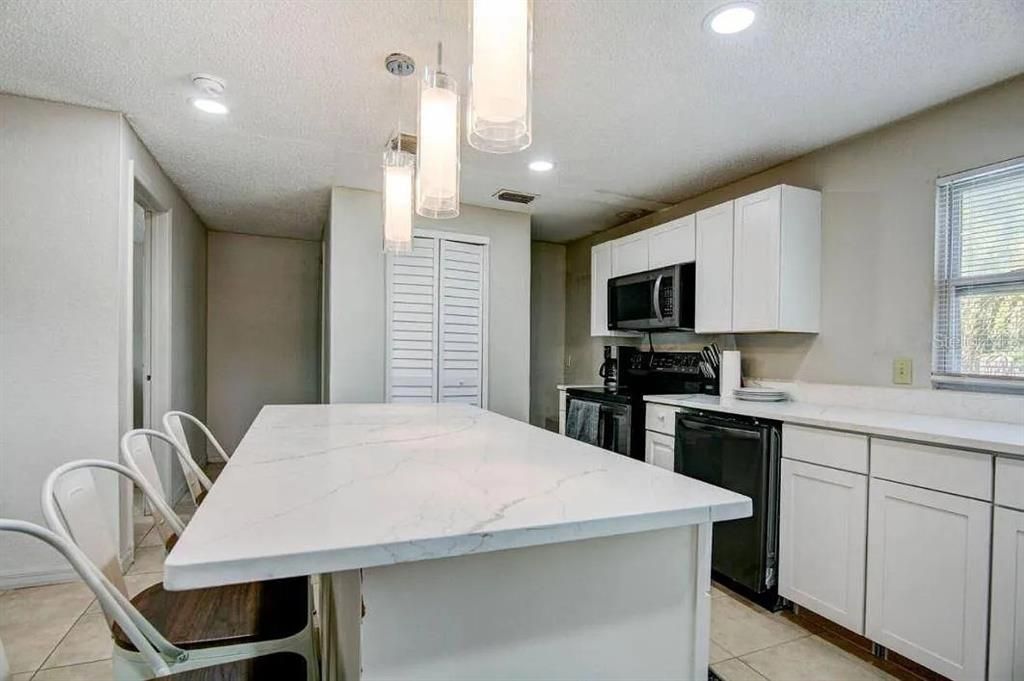 待售: $345,000 (3 贝兹, 2 浴室, 1680 平方英尺)