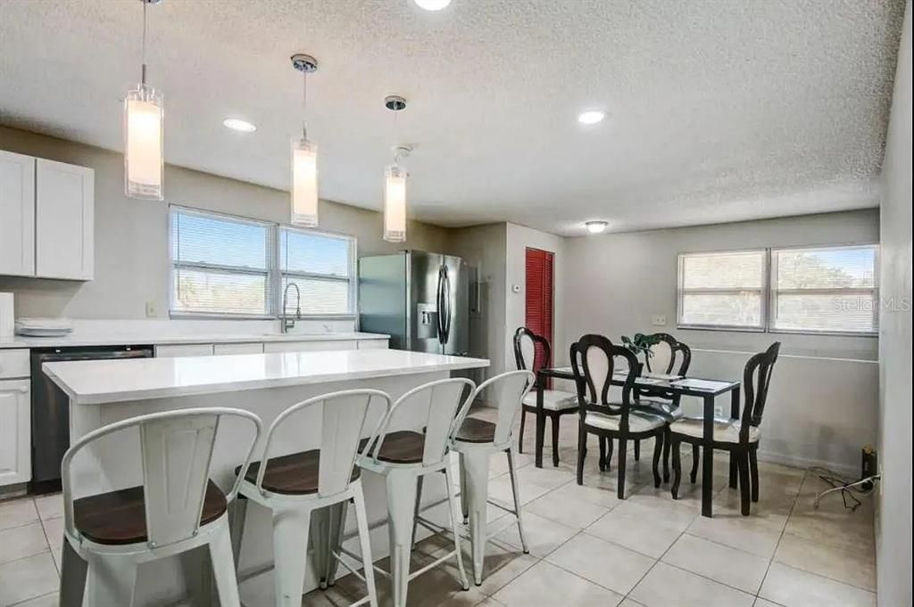 待售: $345,000 (3 贝兹, 2 浴室, 1680 平方英尺)