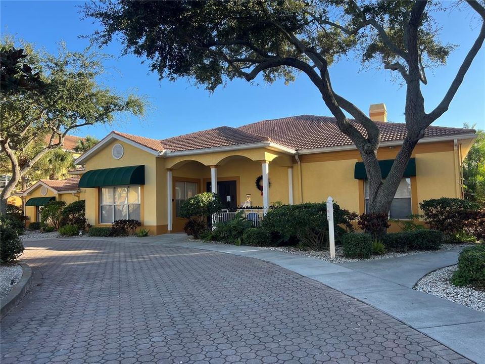 В аренду: $1,999 (2 спален, 2 ванн, 925 Квадратных фут)