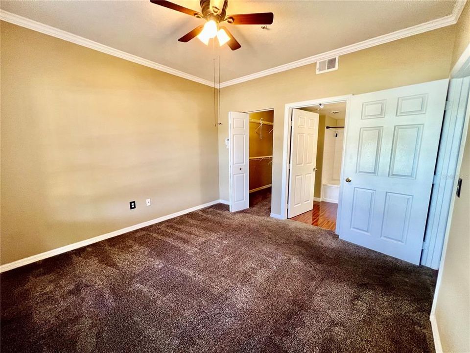 В аренду: $1,999 (2 спален, 2 ванн, 925 Квадратных фут)