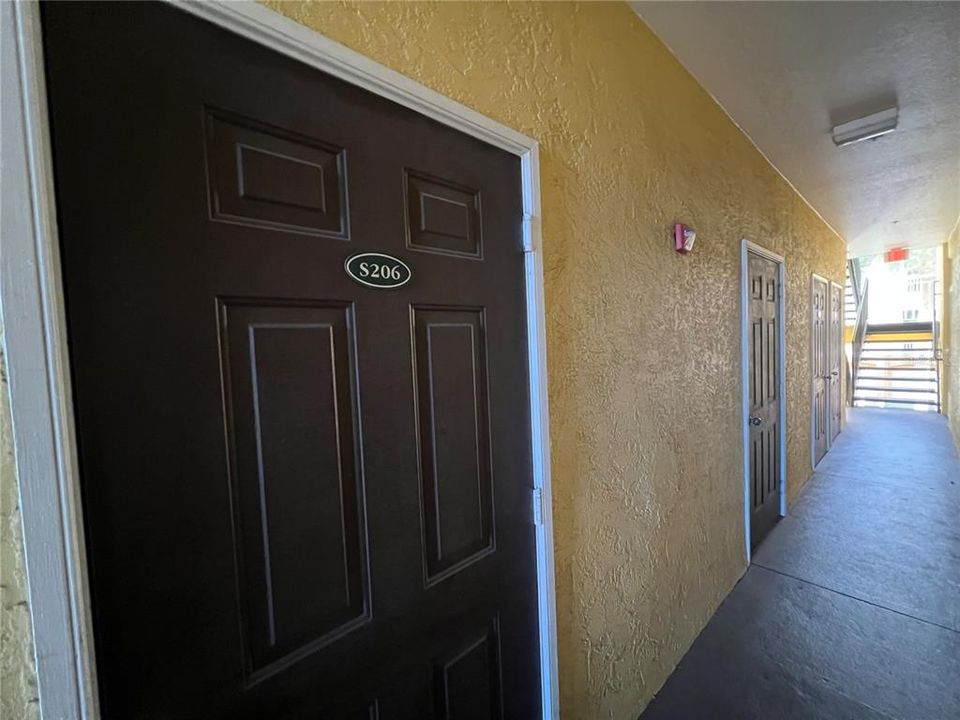 В аренду: $1,999 (2 спален, 2 ванн, 925 Квадратных фут)