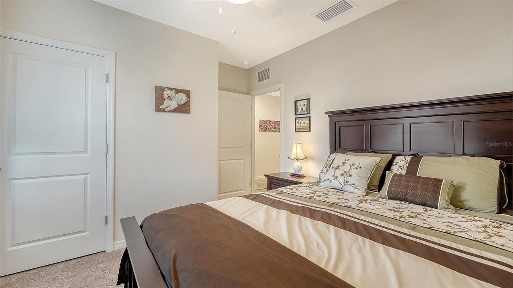 На продажу: $479,000 (4 спален, 2 ванн, 1839 Квадратных фут)