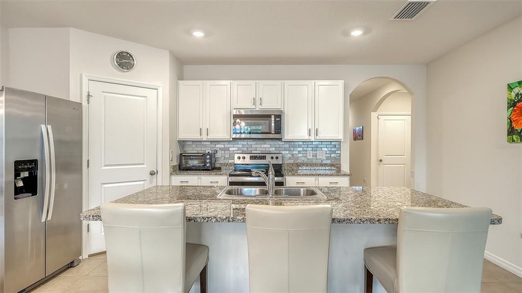 На продажу: $479,000 (4 спален, 2 ванн, 1839 Квадратных фут)