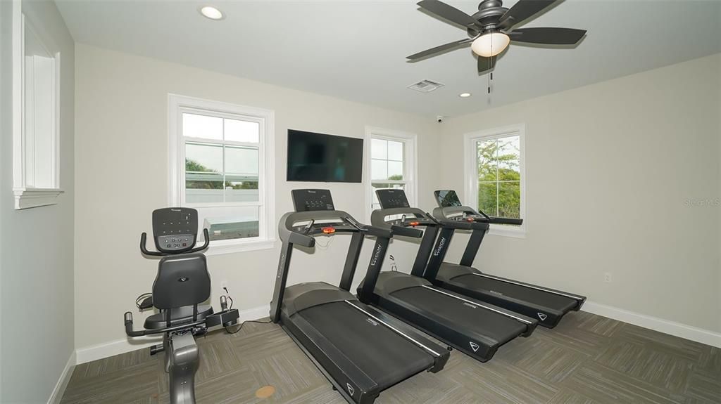 На продажу: $479,000 (4 спален, 2 ванн, 1839 Квадратных фут)