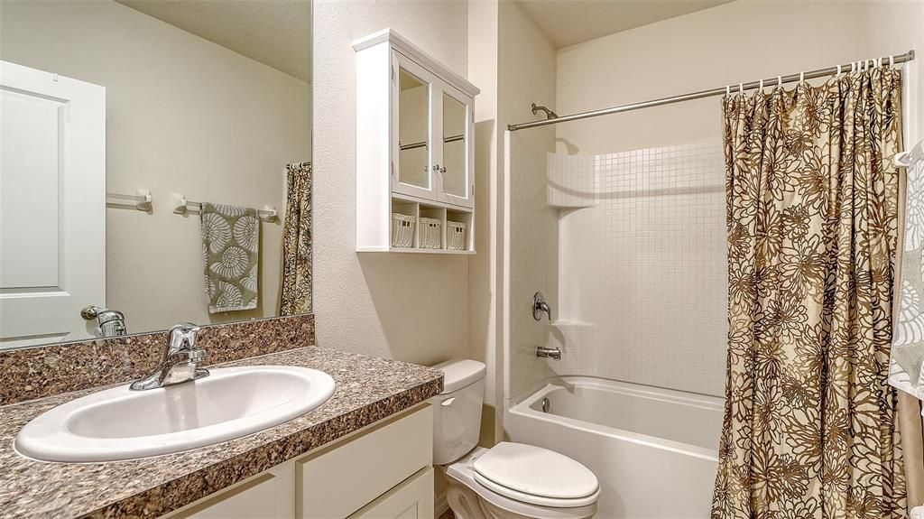 На продажу: $479,000 (4 спален, 2 ванн, 1839 Квадратных фут)