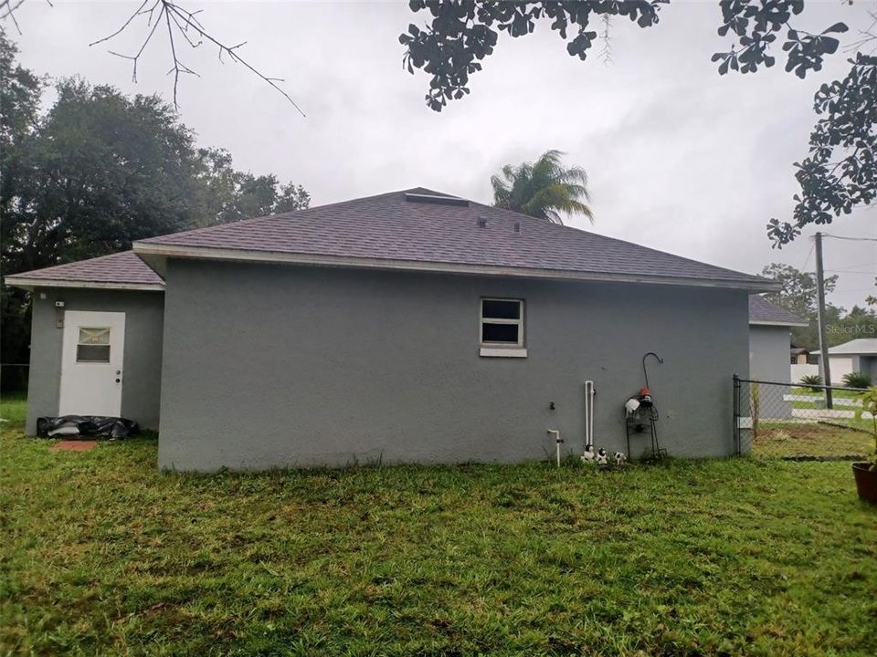 For Rent: $2,500 (3 beds, 2 baths, 999 Square Feet)