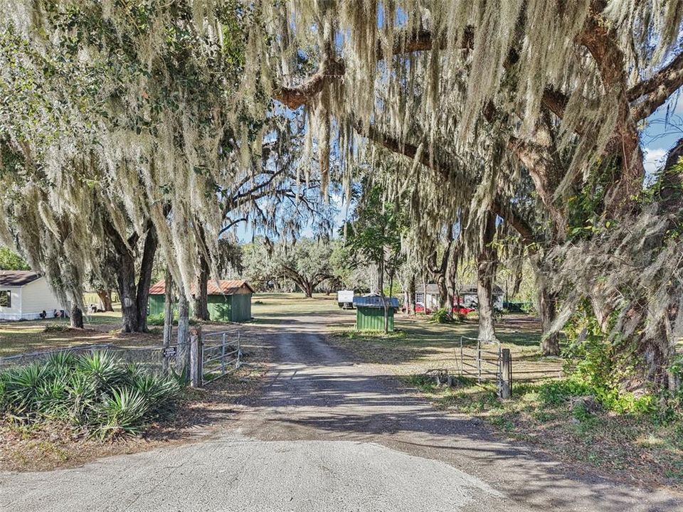 For Sale: $350,000 (6 beds, 4 baths, 2112 Square Feet)