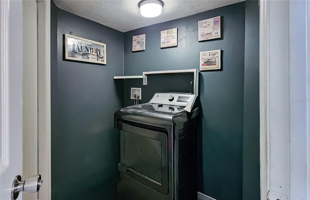 En Venta: $459,999 (4 camas, 2 baños, 1849 Pies cuadrados)