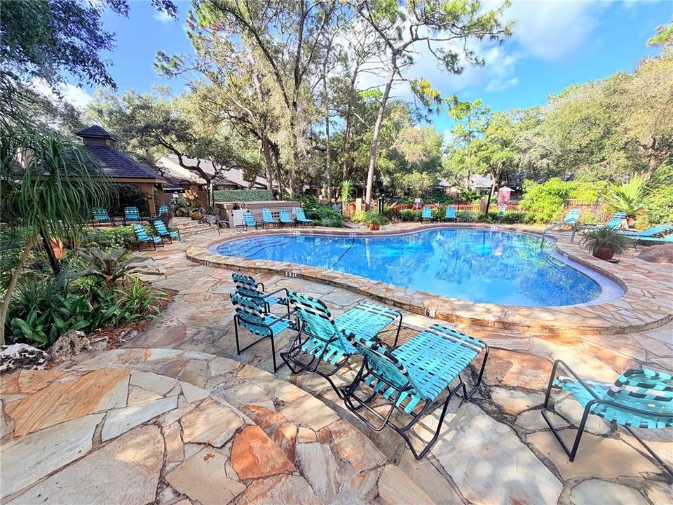 На продажу: $239,900 (2 спален, 2 ванн, 1146 Квадратных фут)