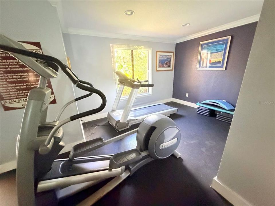 На продажу: $239,900 (2 спален, 2 ванн, 1146 Квадратных фут)