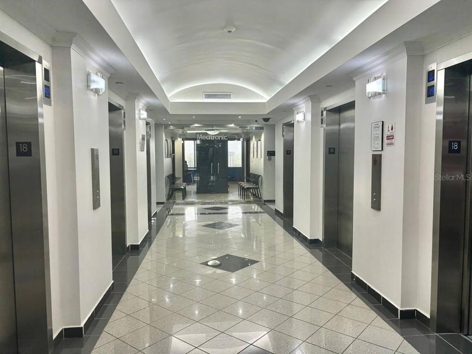 На продажу: $9,456,780 (0 спален, 0 ванн, 0 Квадратных фут)