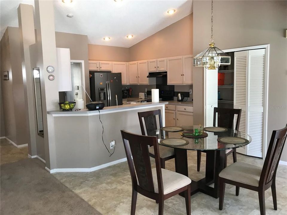 В аренду: $3,200 (3 спален, 2 ванн, 1453 Квадратных фут)