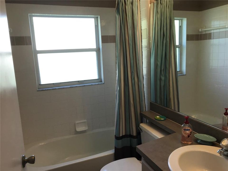 В аренду: $3,200 (3 спален, 2 ванн, 1453 Квадратных фут)