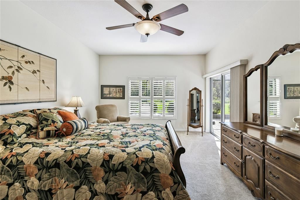 For Sale: $375,000 (2 beds, 2 baths, 2038 Square Feet)