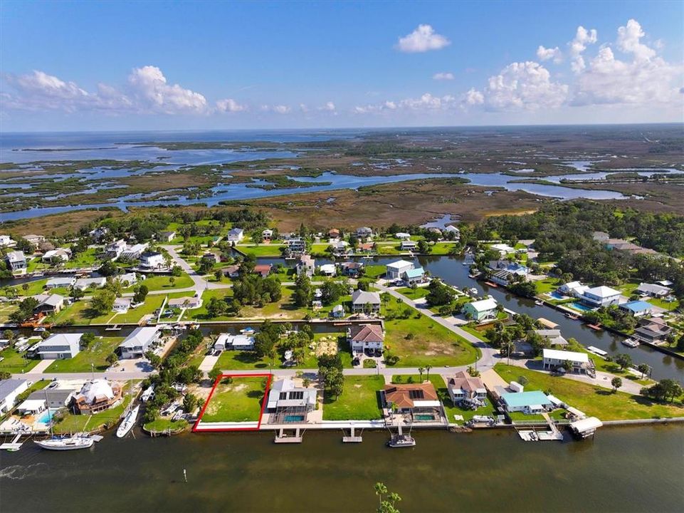 Под контрактом: $299,000 (0.16 acres)