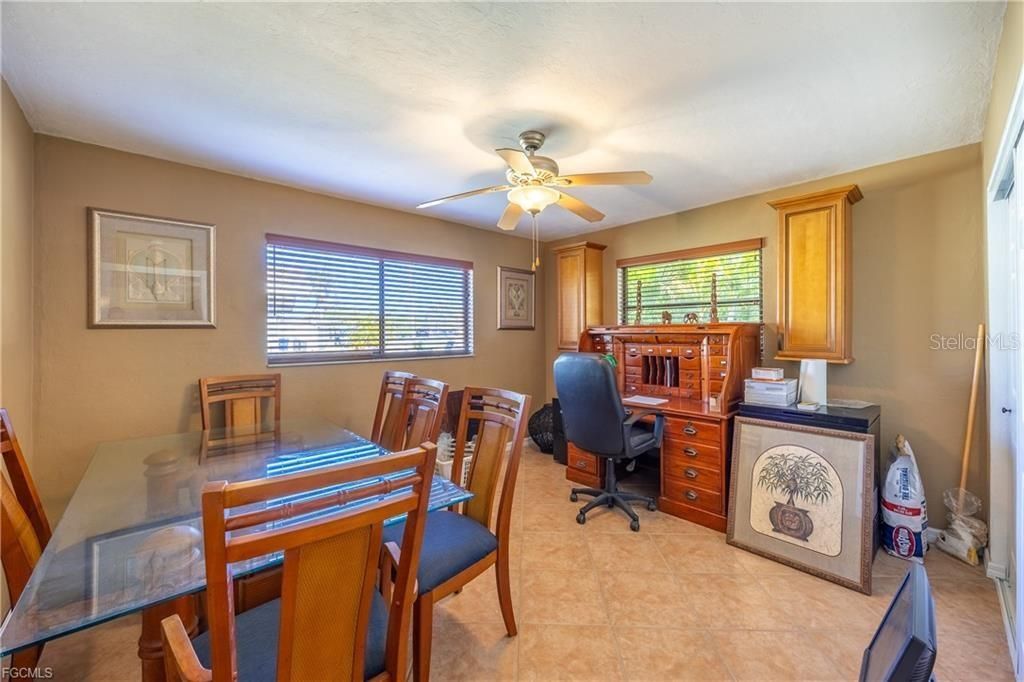 待售: $425,000 (3 贝兹, 2 浴室, 1578 平方英尺)