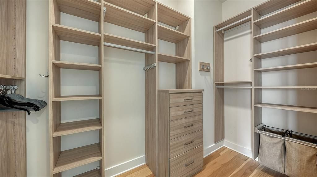 待售: $2,500,000 (2 贝兹, 2 浴室, 1770 平方英尺)