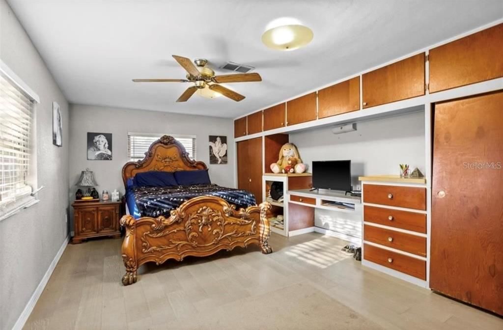 出租: $1,600 (1 贝兹, 1 浴室, 690 平方英尺)