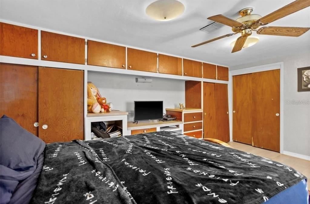 出租: $1,600 (1 贝兹, 1 浴室, 690 平方英尺)