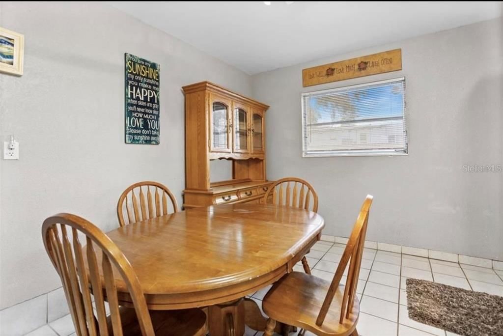 出租: $1,600 (1 贝兹, 1 浴室, 690 平方英尺)