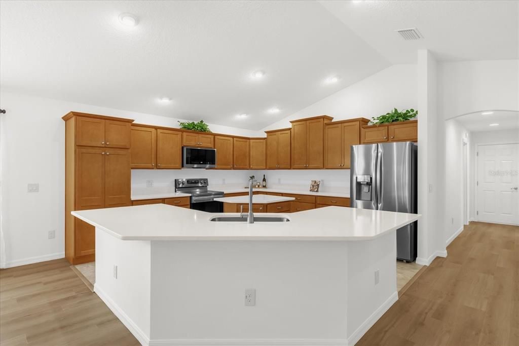 For Sale: $539,000 (3 beds, 2 baths, 1938 Square Feet)