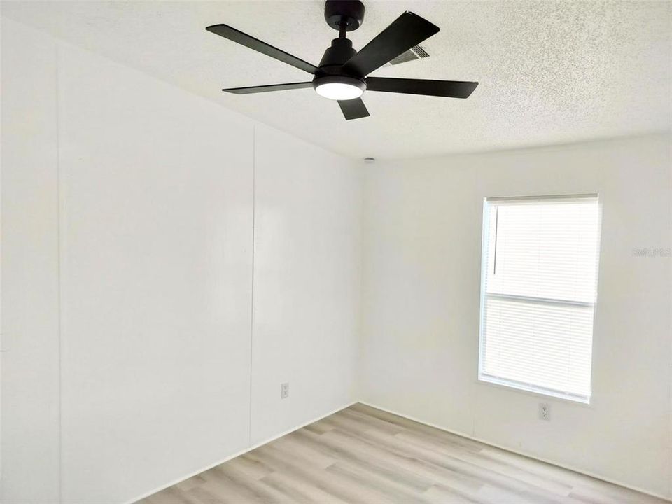 En Venta: $280,000 (4 camas, 2 baños, 1404 Pies cuadrados)