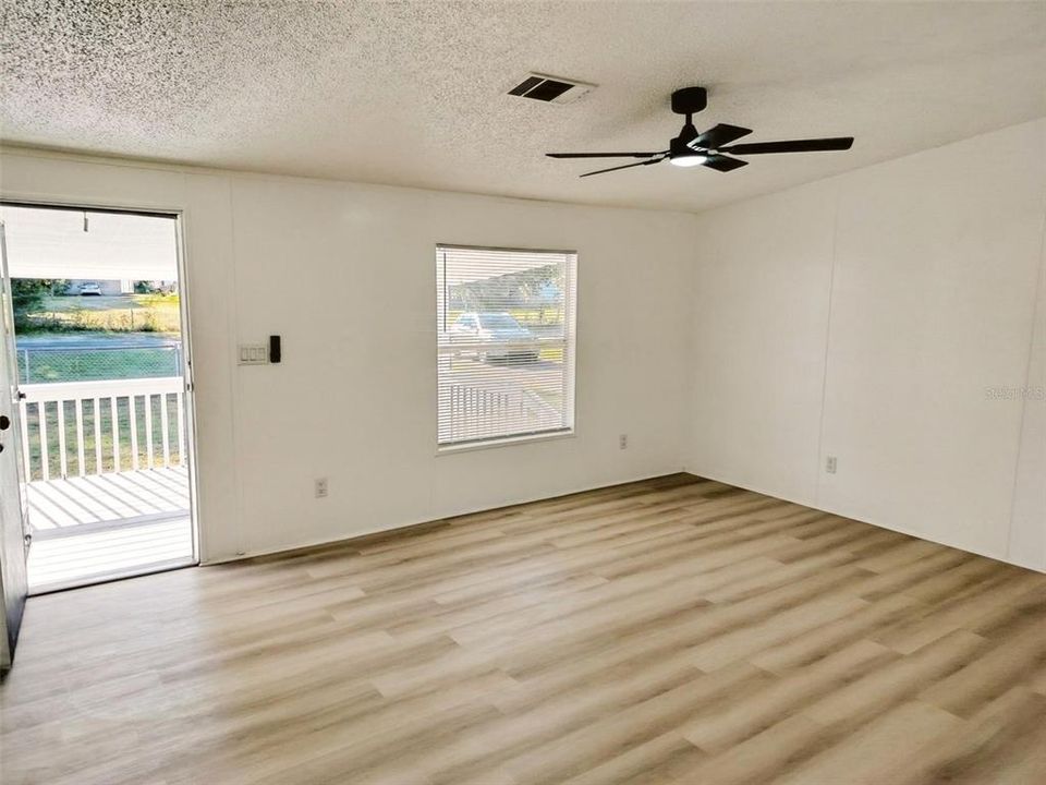 En Venta: $280,000 (4 camas, 2 baños, 1404 Pies cuadrados)