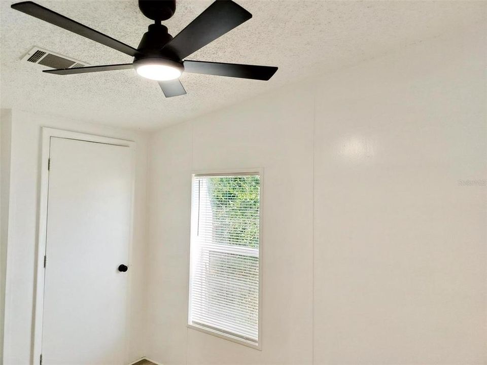 En Venta: $280,000 (4 camas, 2 baños, 1404 Pies cuadrados)