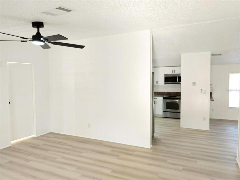 En Venta: $280,000 (4 camas, 2 baños, 1404 Pies cuadrados)