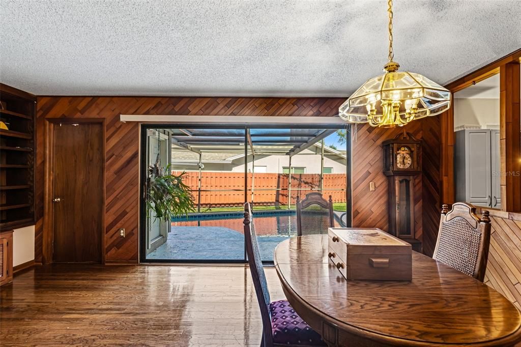 На продажу: $635,000 (4 спален, 3 ванн, 2442 Квадратных фут)