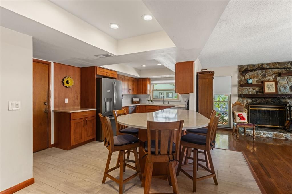 На продажу: $635,000 (4 спален, 3 ванн, 2442 Квадратных фут)