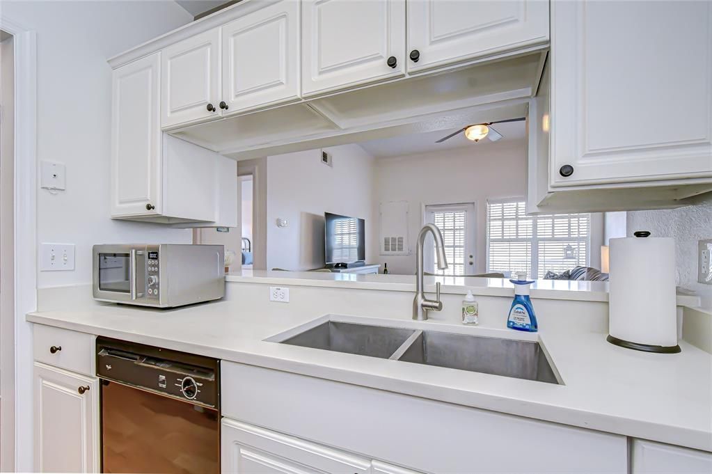 На продажу: $389,000 (1 спален, 1 ванн, 673 Квадратных фут)