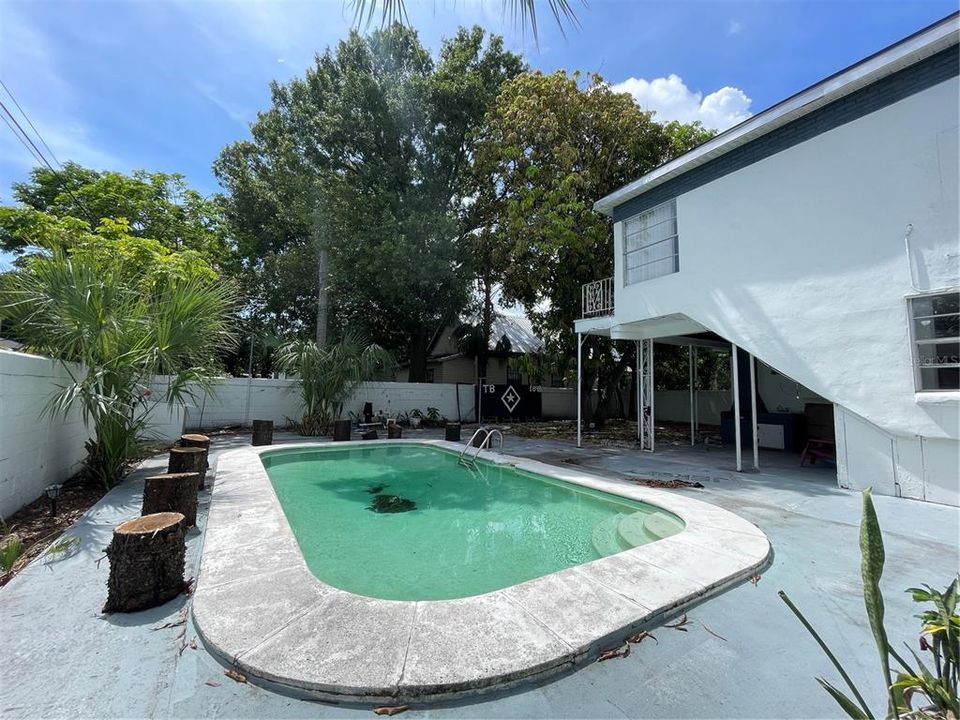 En Renta: $6,800 (5 camas, 3 baños, 2147 Pies cuadrados)