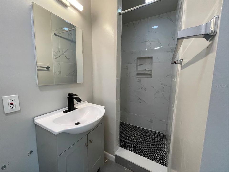 En Renta: $6,800 (5 camas, 3 baños, 2147 Pies cuadrados)